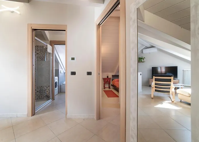 To-housing3, Luce E Relax Al Centro Di *