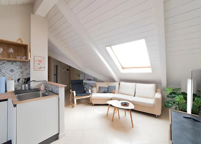 Lejlighed To-housing3, Luce E Relax Al Centro Di