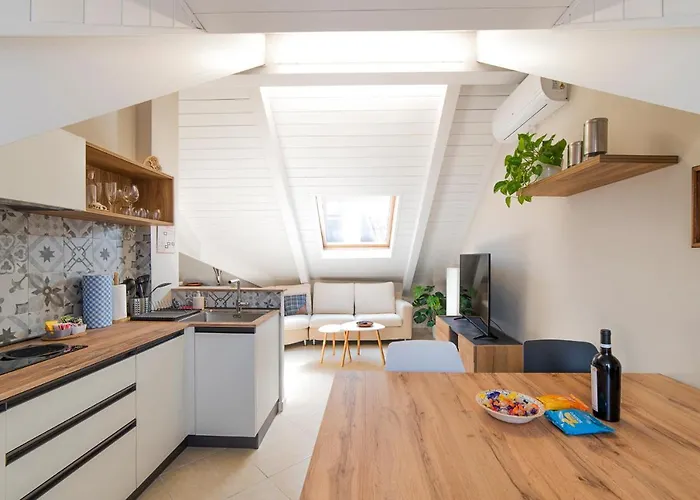Lejlighed To-housing3, Luce E Relax Al Centro Di