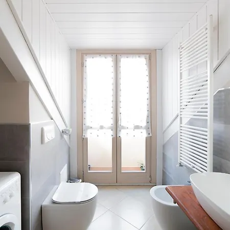 To-housing3, Luce E Relax Al Centro Di Appartement