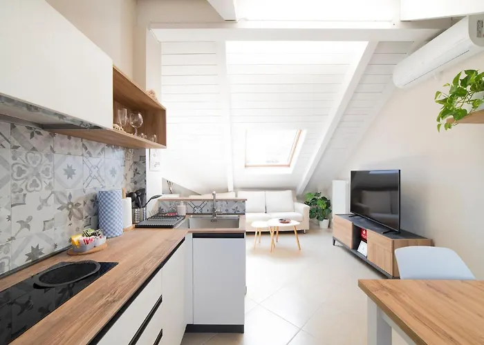 To-housing3, Luce E Relax Al Centro Di * تورينو